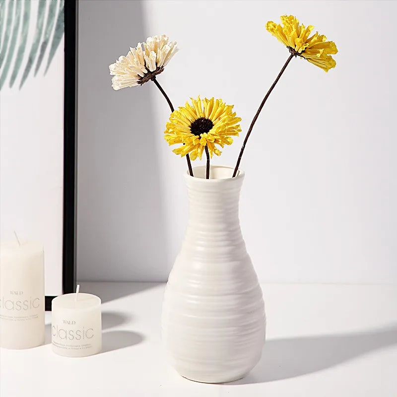 Nordic Plastic Bud Vase - Small