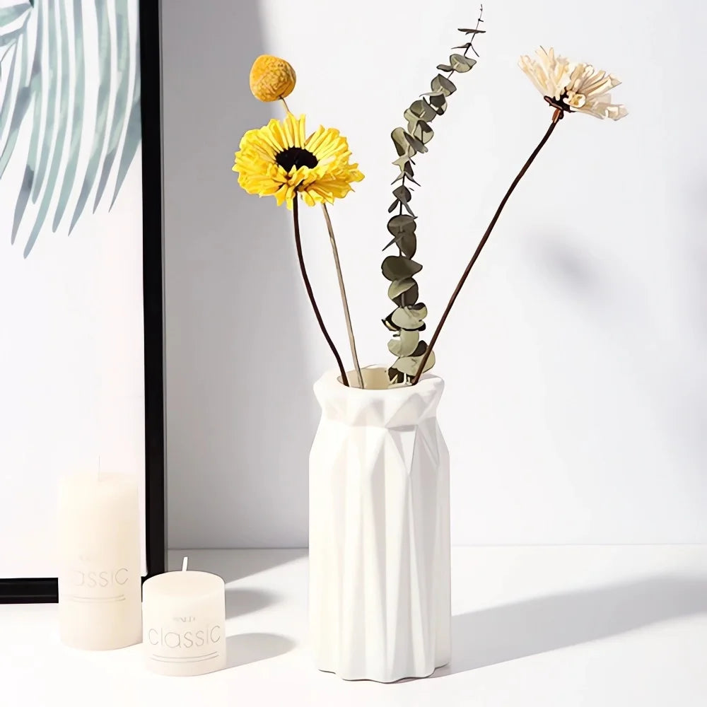 Nordic Plastic Bud Vase - Small